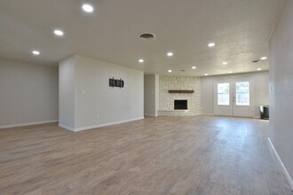 5227 15th St in Lubbock, TX - Building Photo - Building Photo