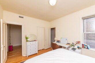 3413 N Elaine Pl, Unit 1 in Chicago, IL - Building Photo - Building Photo