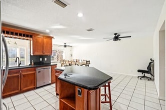 10056 Country Brook Rd in Boca Raton, FL - Foto de edificio - Building Photo