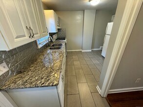 1160 Whitney Ave in Hamden, CT - Building Photo - Building Photo