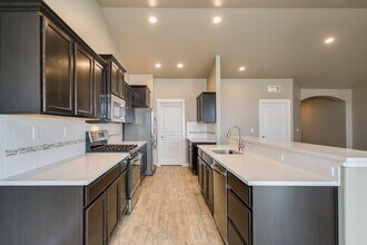 8039 S Topaz Ridge Ave in Boise, ID - Building Photo - Building Photo