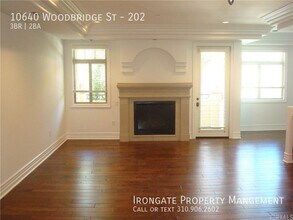 10640 Woodbridge St in Los Angeles, CA - Building Photo - Building Photo