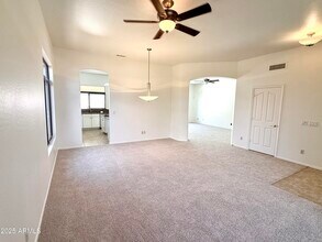 4208 E Hamblin Dr in Phoenix, AZ - Foto de edificio - Building Photo