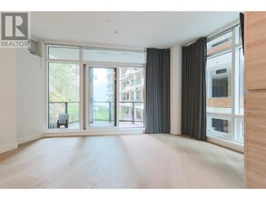 6699-6699 Nelson Ave in West Vancouver, BC - Building Photo - Building Photo