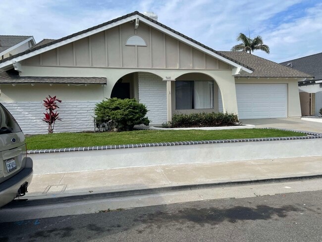 property at 9601 Indian Wells Cir