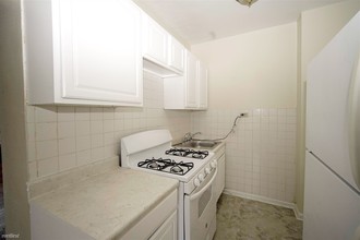 1349 W Estes Ave in Chicago, IL - Building Photo - Building Photo