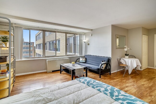922 24th St NW in Washington, DC - Building Photo - Building Photo