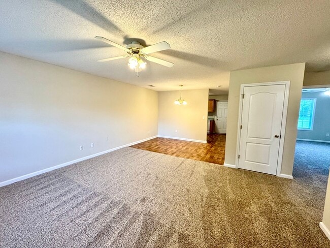 19037 Valerie Way in Toney, AL - Building Photo - Building Photo