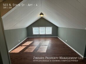 503 N State St in Champaign, IL - Foto de edificio - Building Photo