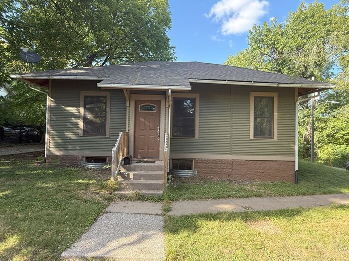 1316 Kuehl St in Davenport, IA - Building Photo