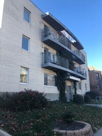 4516 Broadway, Unit 101