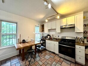 8 Sewall St, Unit 1 in Boston, MA - Foto de edificio - Building Photo