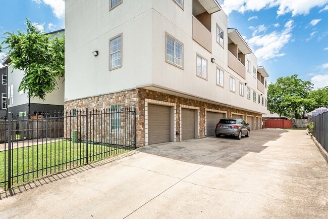 property at 4713 Virginia Ave