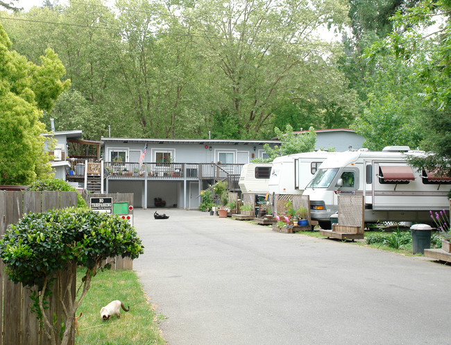 14241 Mill St in Guerneville, CA - Building Photo - Building Photo