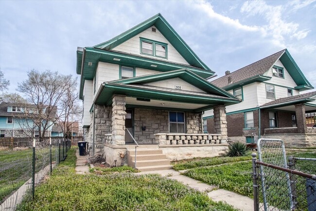 908 E 31st St in Kansas City, MO - Building Photo - Building Photo