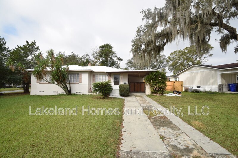 3115 Buckingham Ave in Lakeland, FL - Building Photo