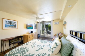 75-5776-5776 Kuakini Hwy in Kailua Kona, HI - Building Photo - Building Photo
