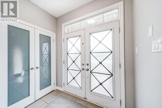 57 Lampkin St in Georgina, ON - Building Photo - Building Photo