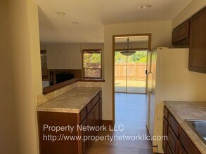 2022 SE Kane Ave in Gresham, OR - Building Photo - Building Photo