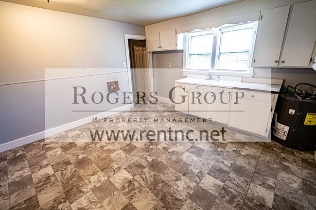 3810-3812 Raleigh Rd in Henderson, NC - Building Photo - Building Photo