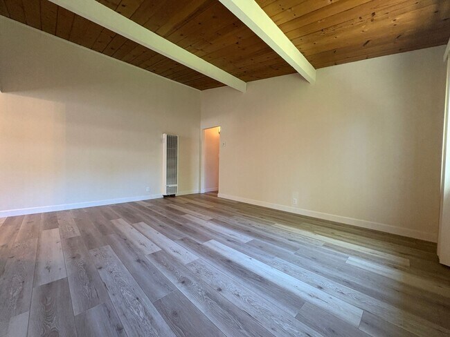 3187 Loma Verde Pl in Palo Alto, CA - Building Photo - Building Photo