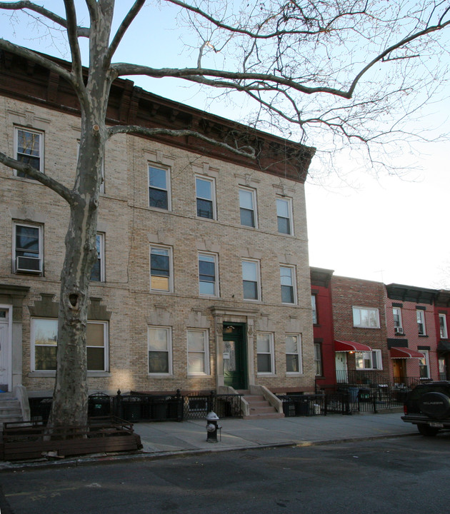 515 17th St in Brooklyn, NY - Foto de edificio