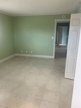 306 E Ocean Ave-Unit -Apt 104 in Boynton Beach, FL - Building Photo - Building Photo