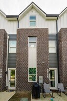 5765 Sofias Cir in Chattanooga, TN - Building Photo