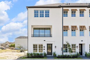 5917 Cottage Grove Lake Dr in Houston, TX - Building Photo