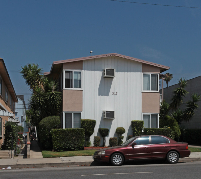 317 E Alameda Ave in Burbank, CA - Building Photo - Building Photo