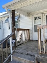 306 E Main St, Unit B in East Alton, IL - Building Photo