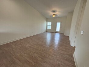 1747-1749 S Hickory Creek Ct in Wichita, KS - Building Photo - Building Photo