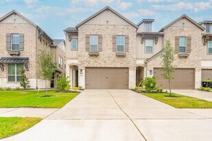 6522 Bramble Cv Ln in Fulshear, TX - Building Photo