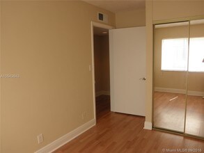 5740 Rock Island Rd-Unit -284 in Tamarac, FL - Building Photo - Building Photo