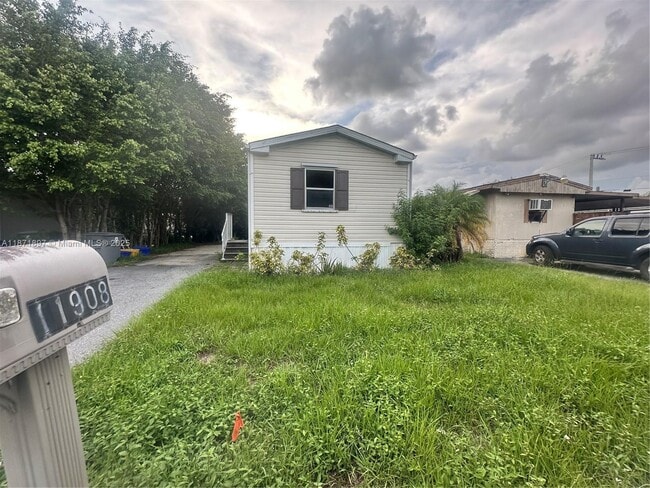 property at 11908 Cove Pl