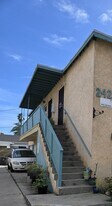 242 Glendora Ave, Unit 4 in Long Beach, CA - Building Photo