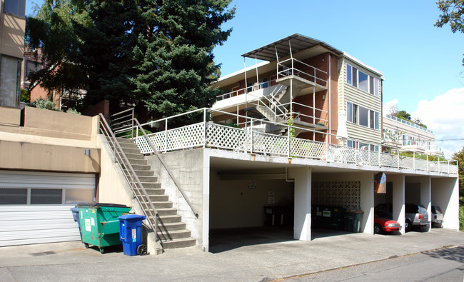 154 Valley St in Seattle, WA - Foto de edificio - Building Photo