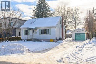 37 Kennedy Ave in Hamilton, ON - Building Photo