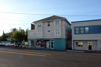 2704-2714 NE Sandy Blvd in Portland, OR - Building Photo - Building Photo