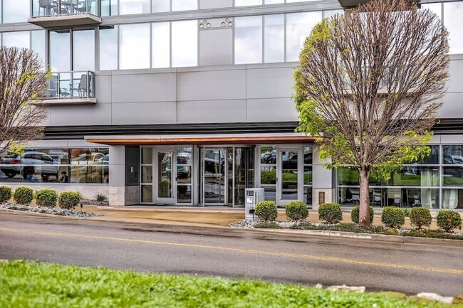 1212 Laurel St, Unit 1310 in Nashville, TN - Building Photo - Building Photo