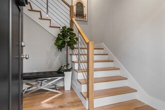 96 Verndale St in Brookline, MA - Building Photo - Building Photo