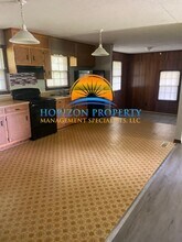 3911 Shamrock Dr NW in Huntsville, AL - Building Photo - Building Photo