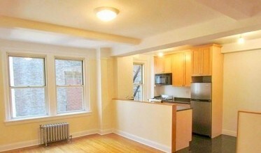 25 E 10th St-Unit -#E4 in New York, NY - Building Photo - Building Photo