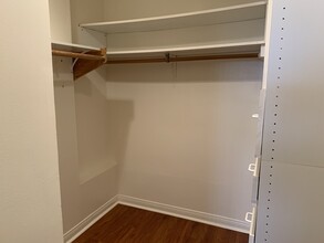 7711 Sausalito Ave in Canoga Park, CA - Building Photo - Building Photo