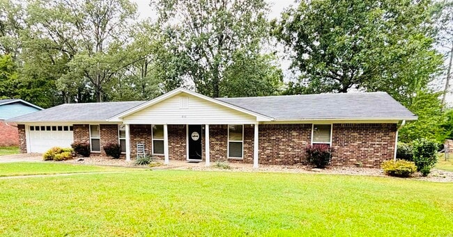 property at 816 Teresa Dr