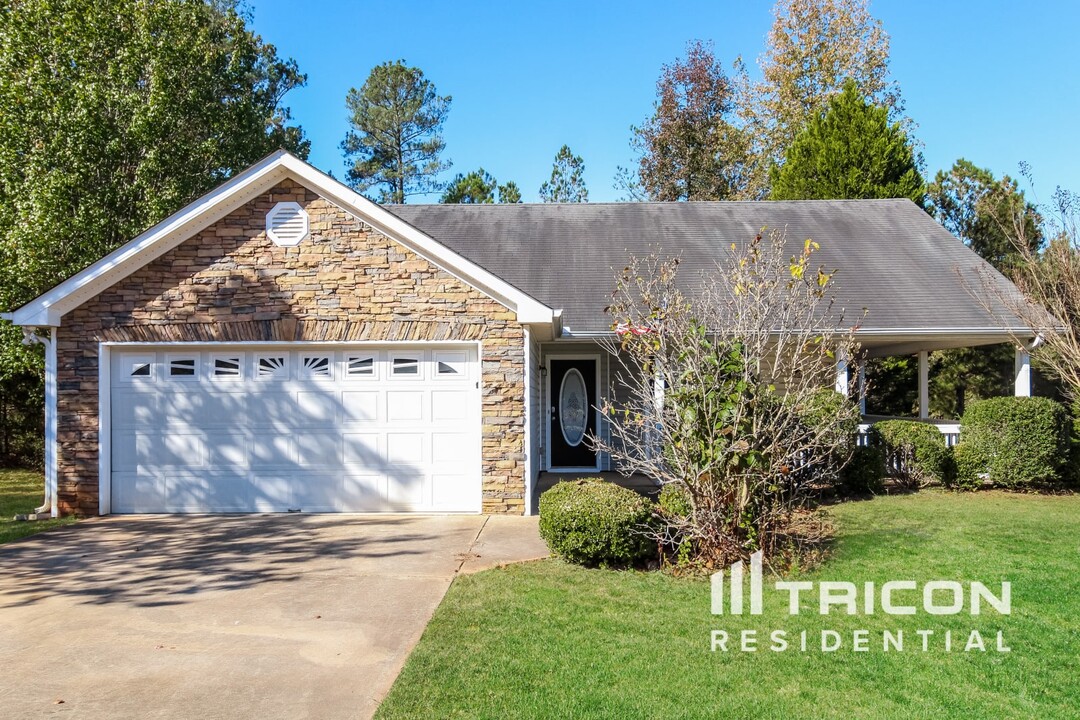 10 Shadowbrook Ln in Covington, GA - Building Photo