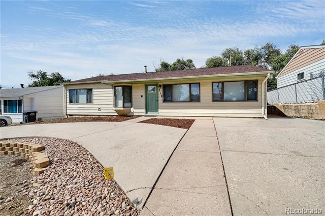 318 Maplewood Dr in Colorado Springs, CO - Building Photo - Building Photo