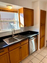 5904 Oak Hill Rd in Watauga, TX - Foto de edificio - Building Photo