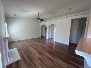 1727 Linden St in Lemoore, CA - Building Photo - Building Photo