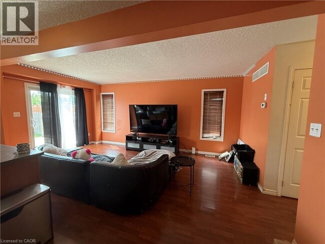 129 Windale Crescent in Kitchener, ON - Building Photo - Building Photo